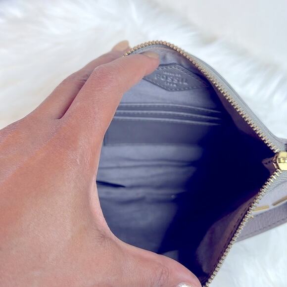Fossil Gray Chic Slim Crossbody Leather Purse - Picture 6 of 10